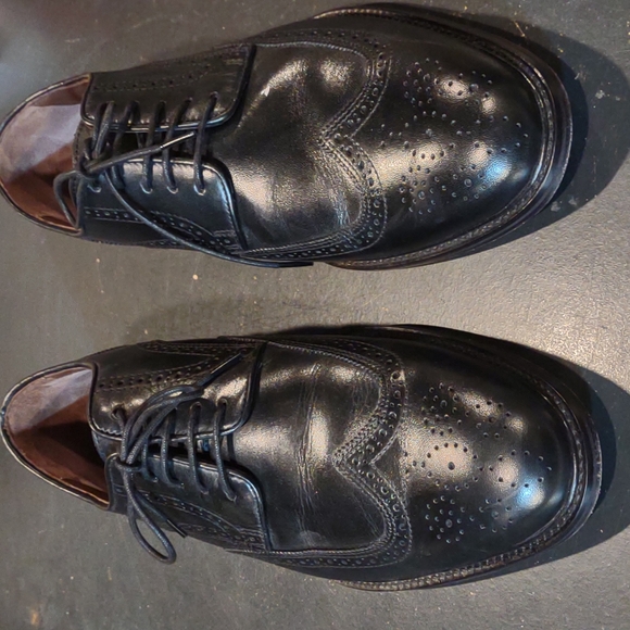 Impressive Sheepskin Johnston Murphy Black Wingtips Size 11 WIDE main image 7